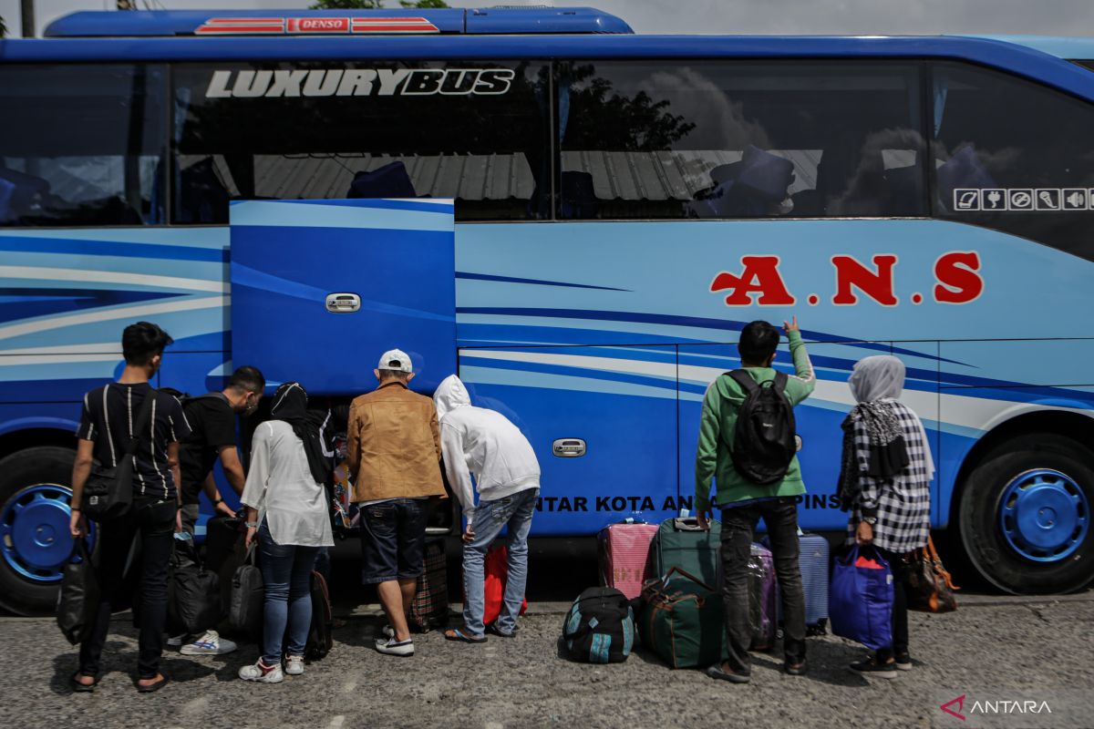 Warga diminta melapor jika temukan calo tiket di Terminal Kalideres