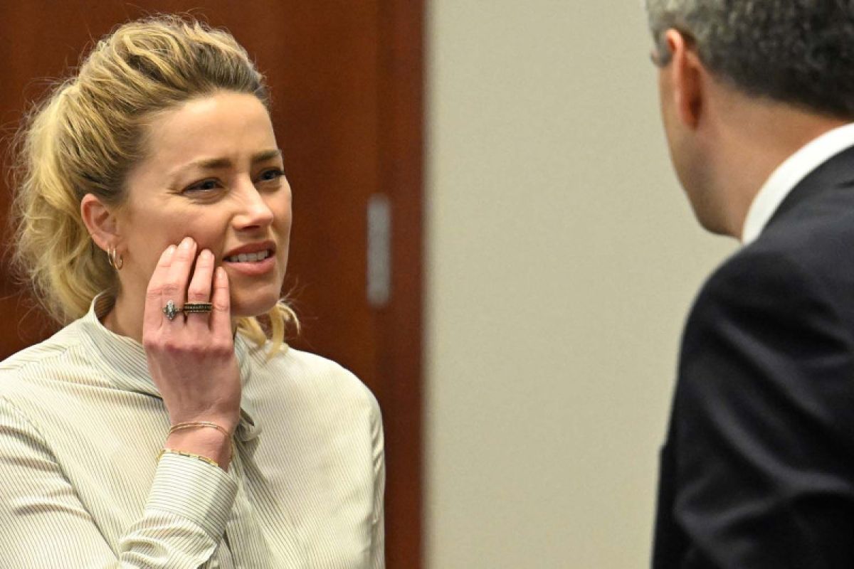 Amber Heard bilang kasus defamasi ini hal tersulit yang dialaminya