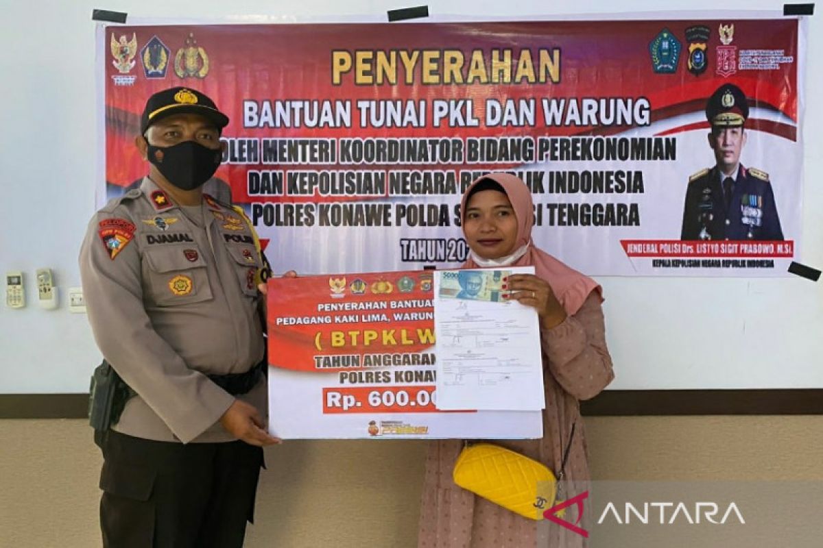 Polres Konawe salurkan bantuan tunai untuk 5.112 pedagang dan nelayan