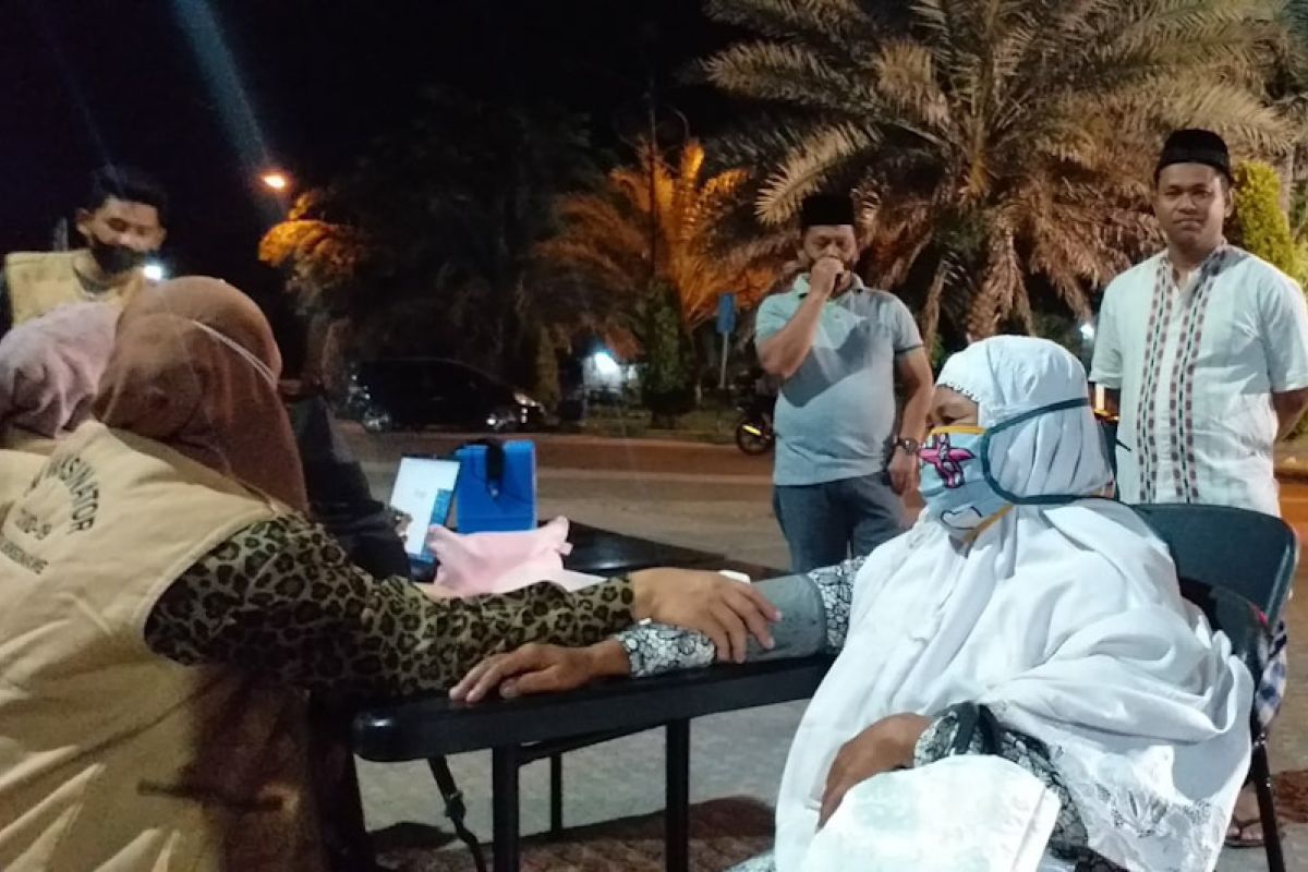 Polres Lhokseumawe layani vaksinasi hingga malam hari