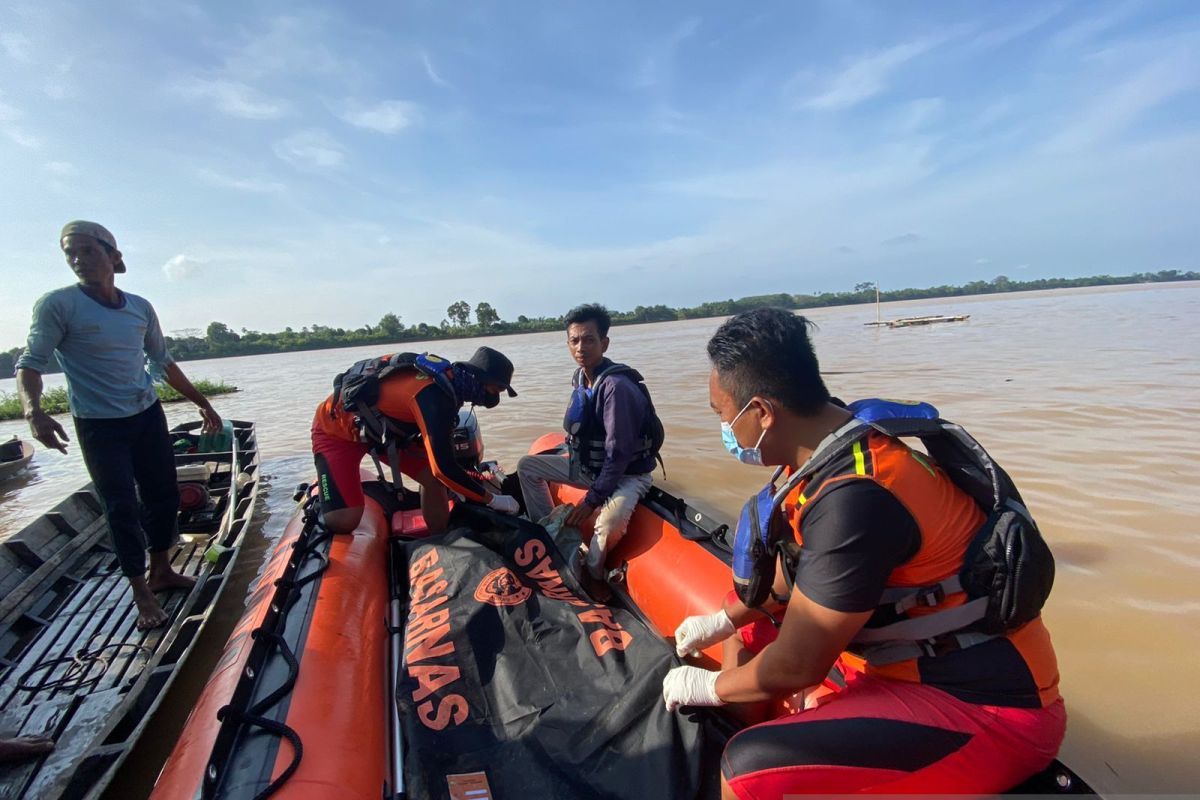 Tim SAR temukan mayat gadis kecil yang terseret arus Sungai Batanghari