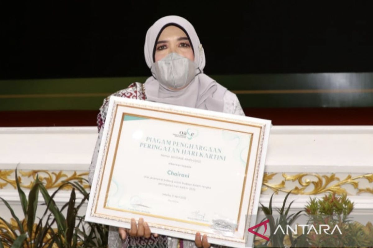 Chairani asal Tualang raih penghargaan hari Kartini dari ibu negara