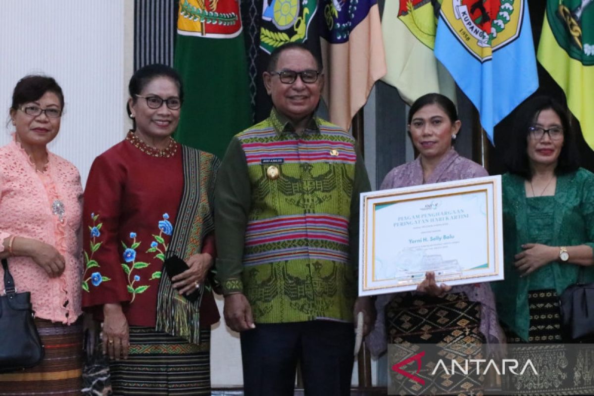 Kartini Kabupaten Kupang raih penghargaan OASE-KIM bidang pendidikan