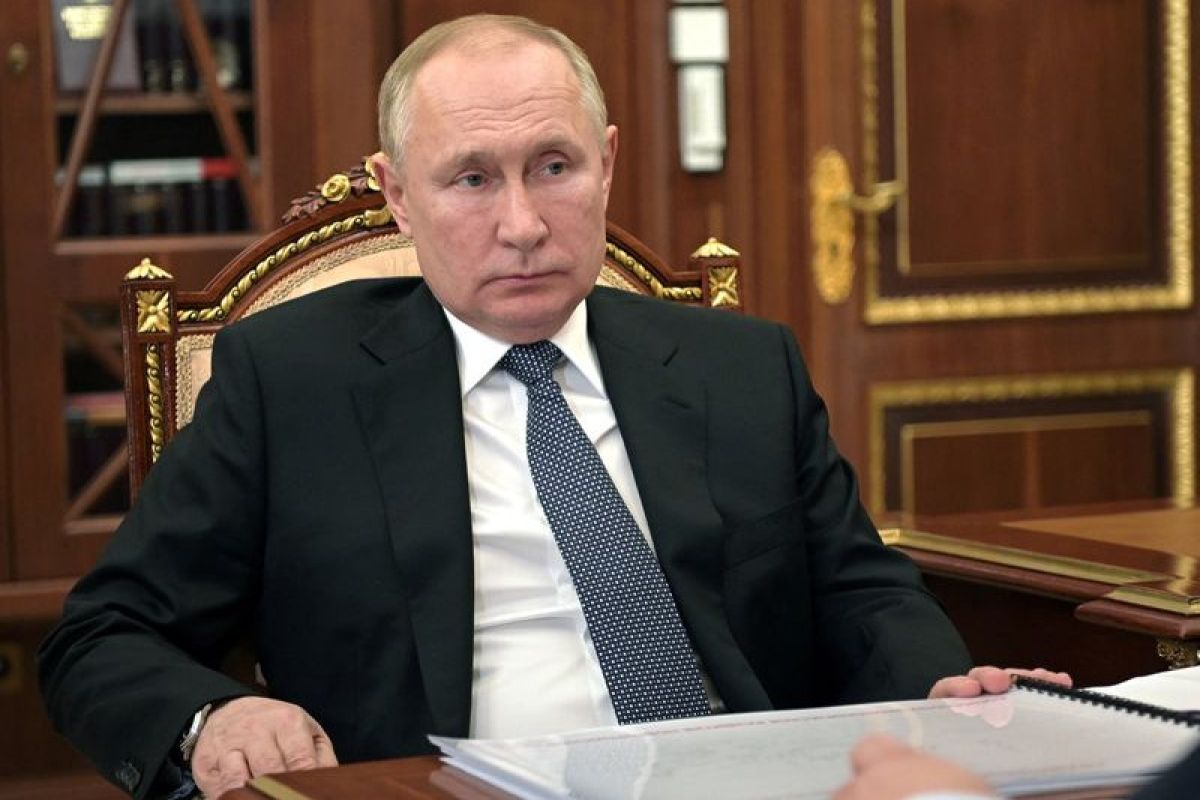 Putin sebut Rusia perbarui strategi di WTO di tengah sanksi Barat