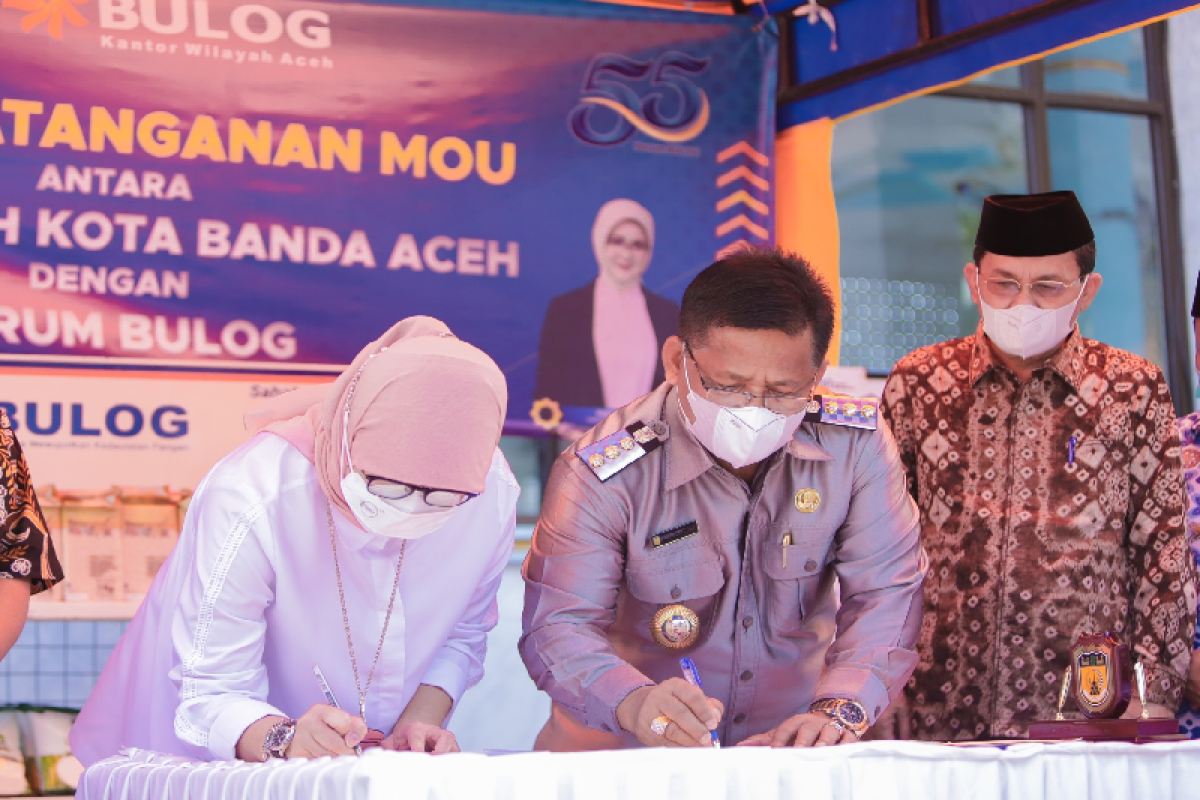 MoU dengan Bulog, Banda Aceh terima 3,3 ton beras fortivit untuk cegah stunting