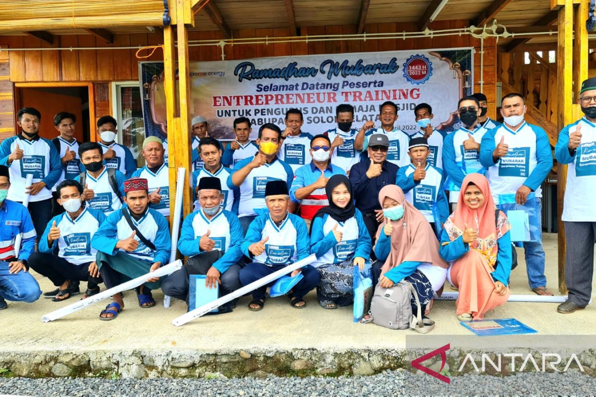 PT SEML beri pelatihan kewirausahaan kepada remaja masjid di Solok Selatan