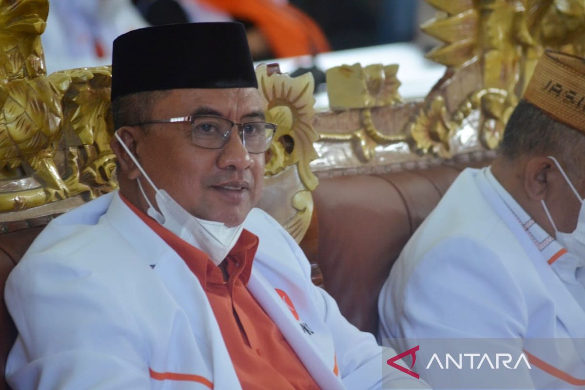 Anggota DPRD Gorontalo Utara ajak warga tanam pohon untuk penghijauan