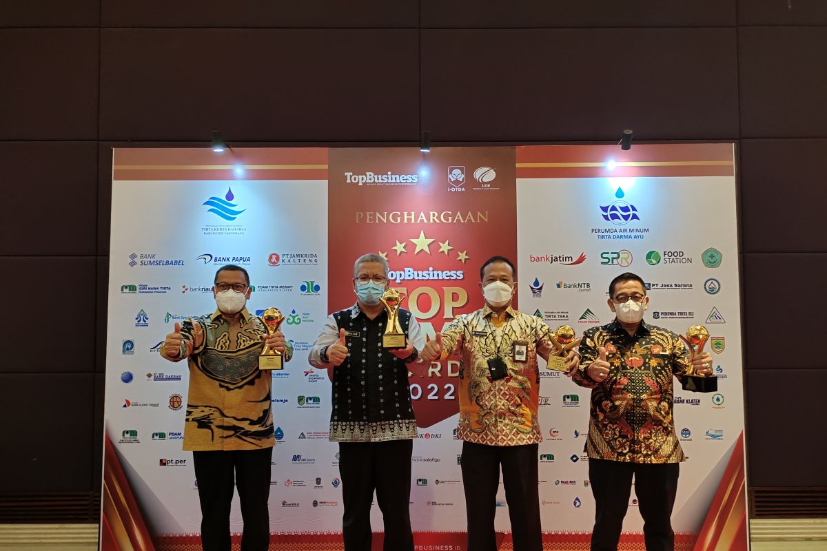 Bank Kalbar borong tiga penghargaan TOP BUMD Award 2022