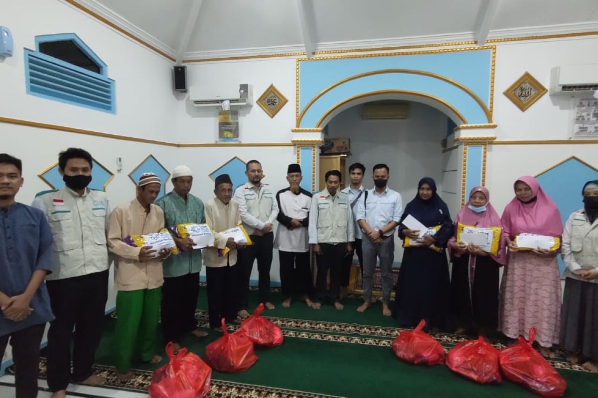 YBM PLN UP3 Sanggau salurkan santunan untuk anak yatim dan dhuafa