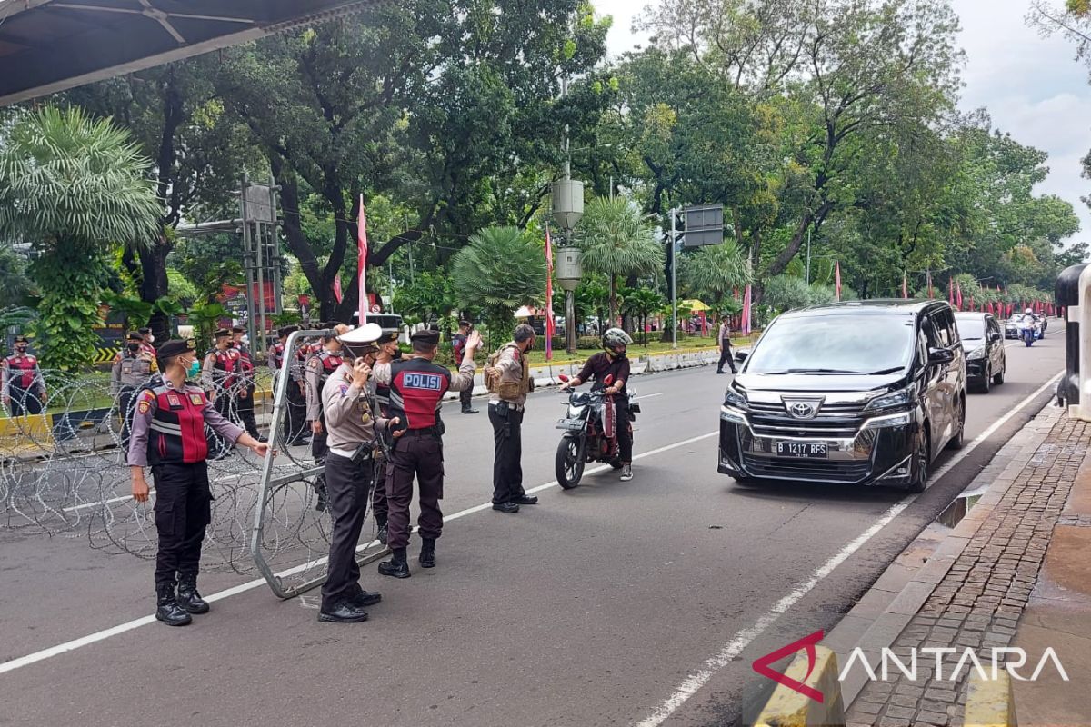 Polda Metro amankan satu pedemo penerobos barikade