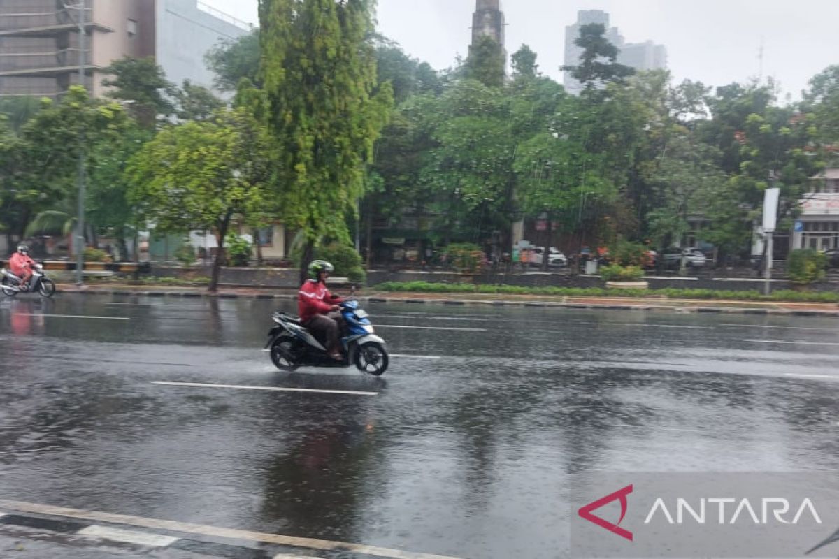 Sebagian Jakarta diperkirakan hujan pada Jumat