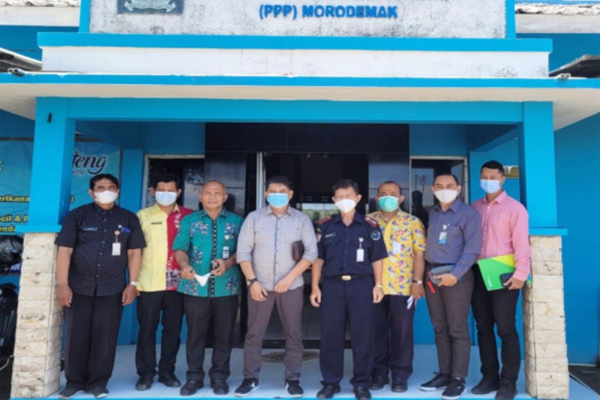BPJAMSOSTEK Semarang Majapahit lakukan kunjungan Pelabuhan Perikanan Pantai Morodemak