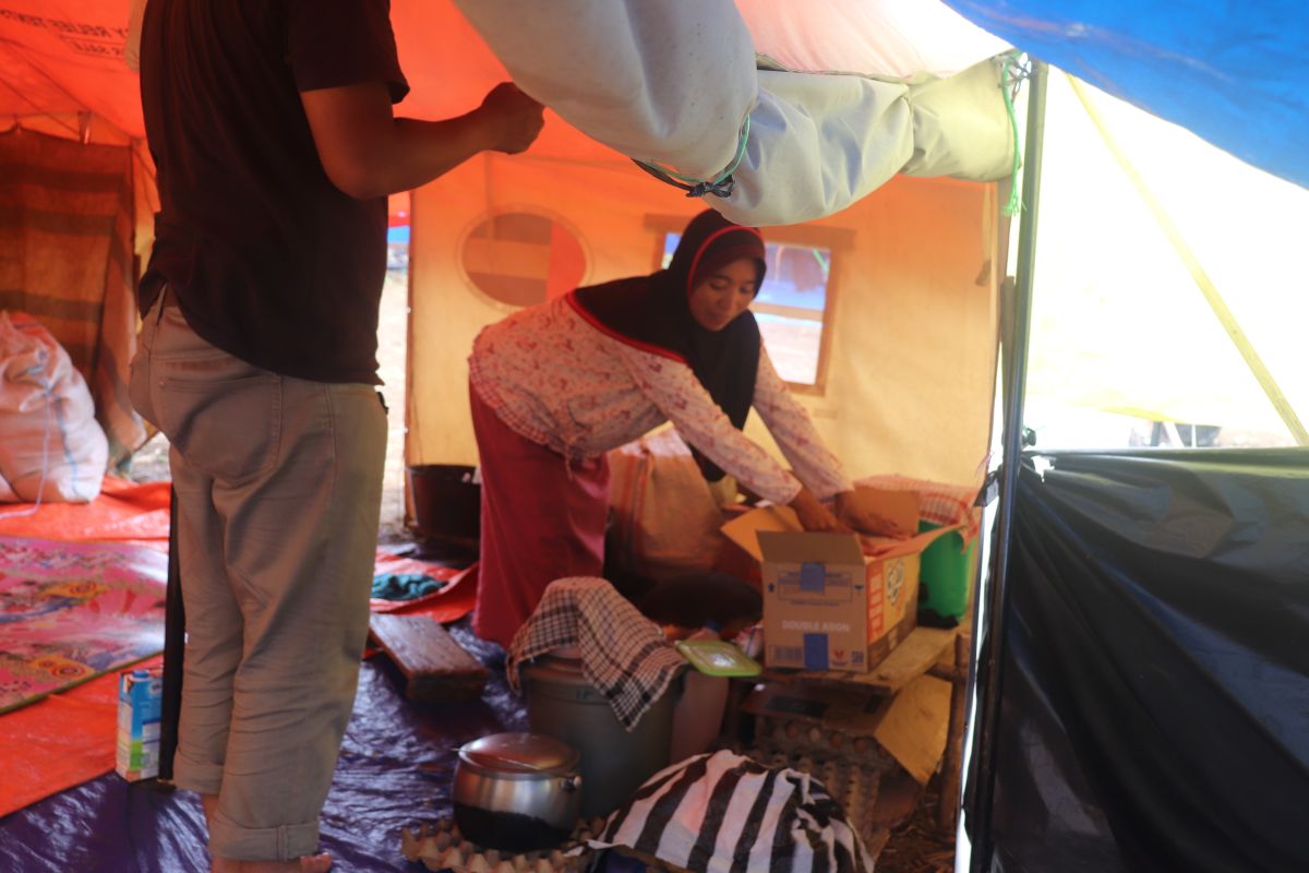 Logistik pengungsi gempa Simpang Timbo Abu Talamau mulai menipis
