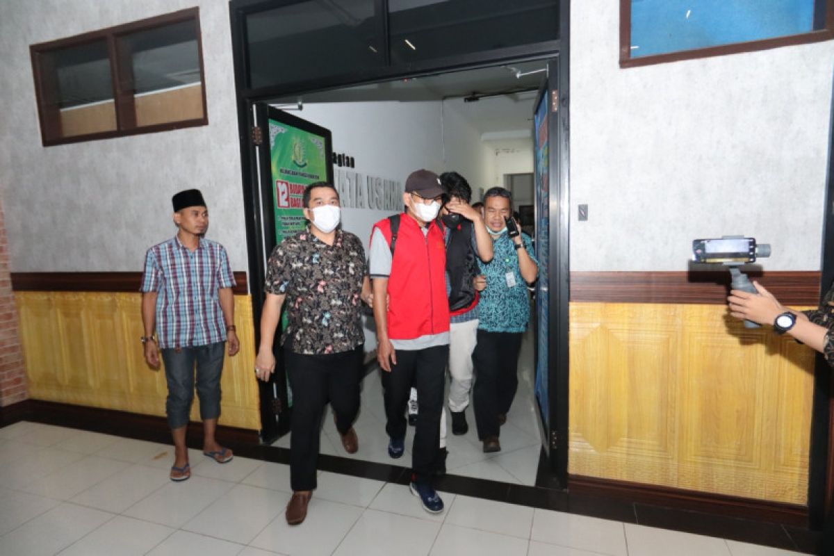 Kejati Banten tahan empat tersangka kasus dugaan penggelapan pajak kendaraan