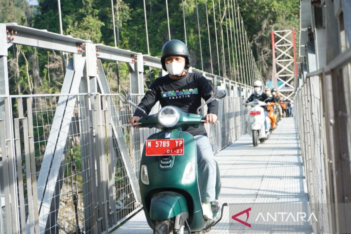 Hari ini Jembatan gantung Gladak Perak resmi dibuka untuk masyarakat