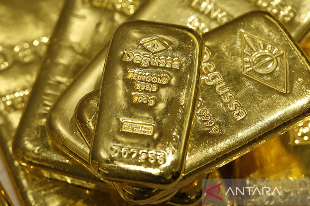 Harga emas jatuh 13,9 dolar AS tertekan penguatan dolar AS