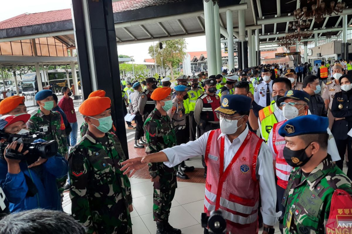 Menhub Budi buka apel siaga posko Lebaran di Bandara Soekarno Hatta