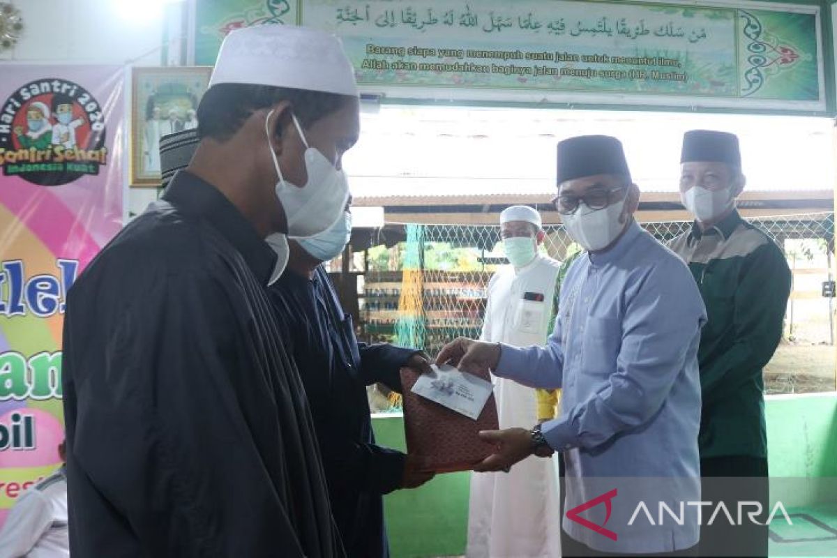 Wabup HSS serahkan santunan program Ramadhan Berkah