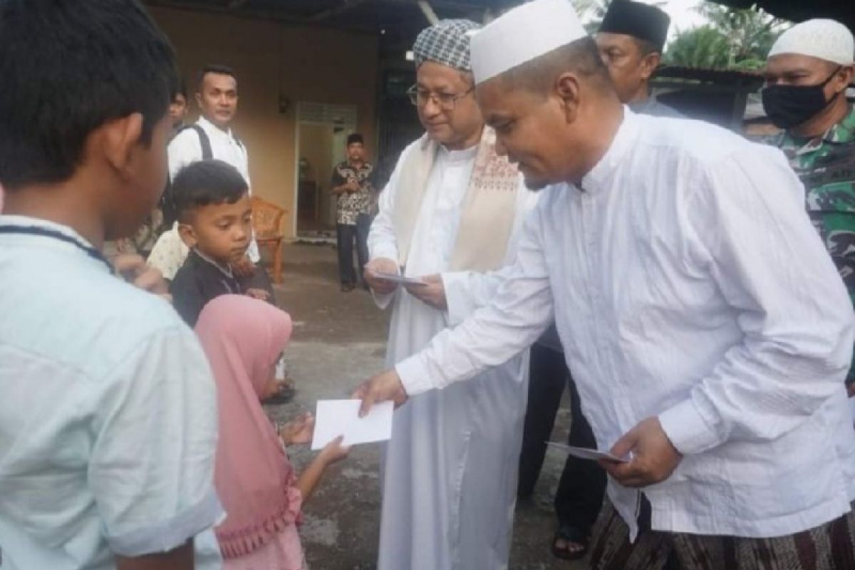 Hari terakhir Safari Ramadhan, Pemkab Palas santuni 466 anak yatim