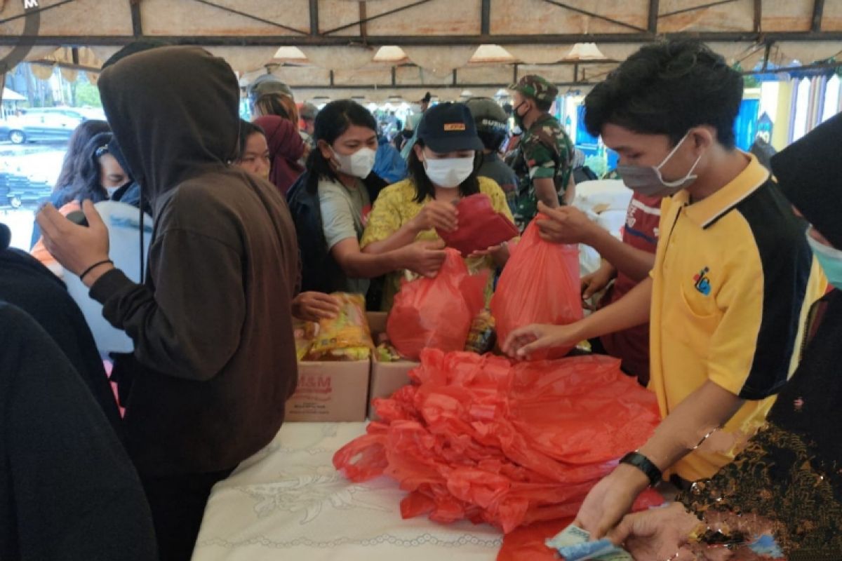 PT Sukajadi Sawit Mekar pasok minyak goreng Gelar Pangan Murah di Sampit