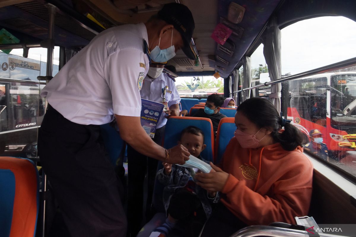 Kemenhub: mudik dengan kendaraan pribadi harus pakai masker