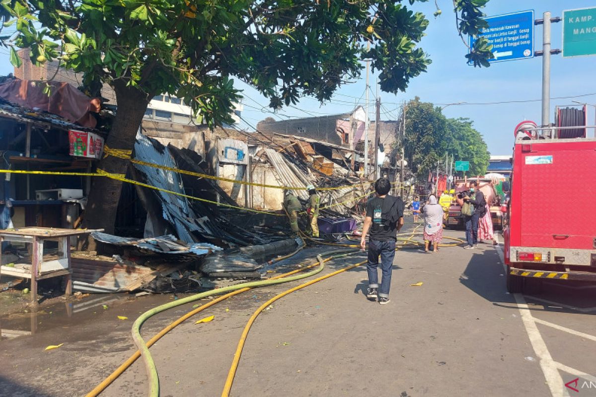 Kebakaran Pasar Gembrong, Gulkarmat akui sulit cari sumber air