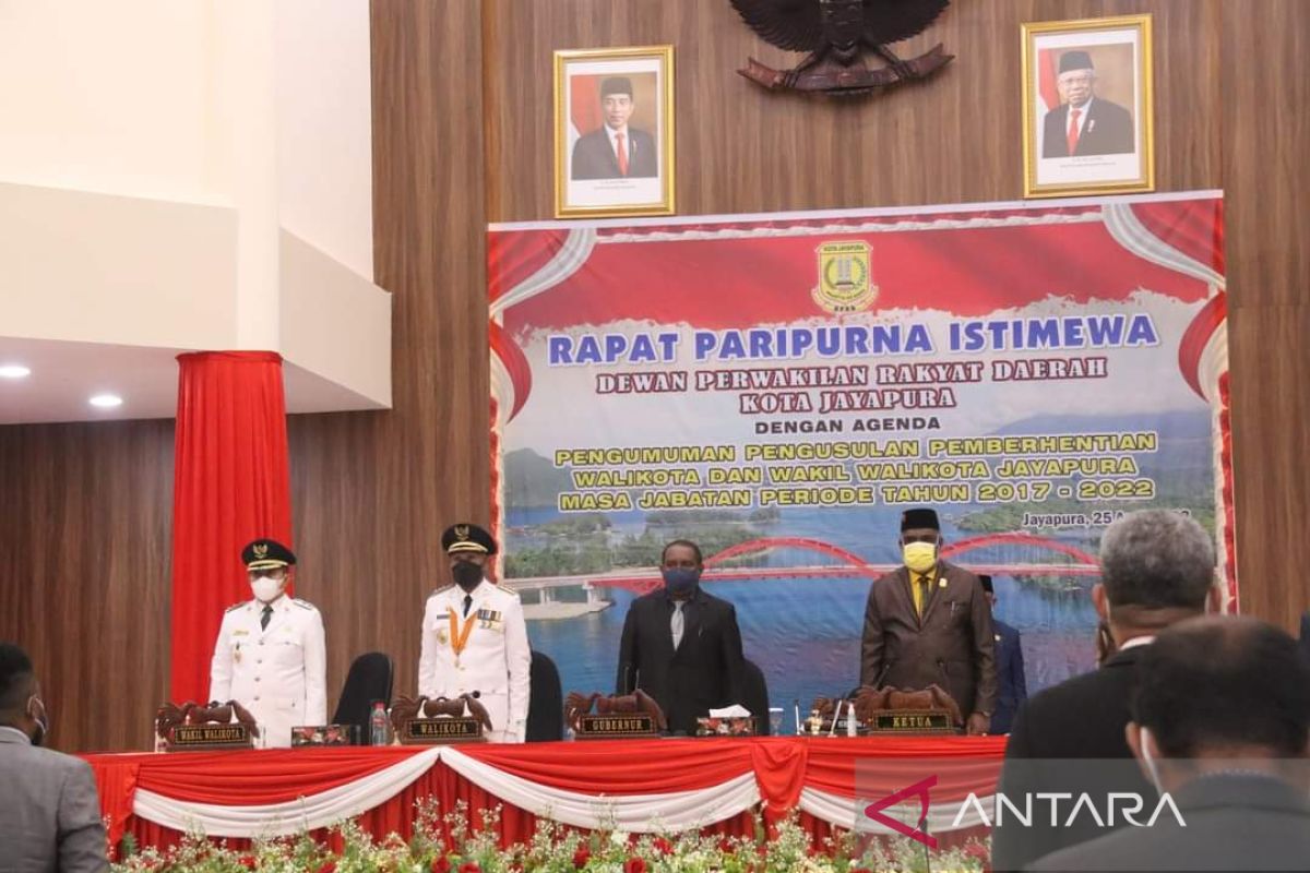 Paripurna DPRD Kota Jayapura usulkan pemberhentian jabatan Wali Kota dan Wakil