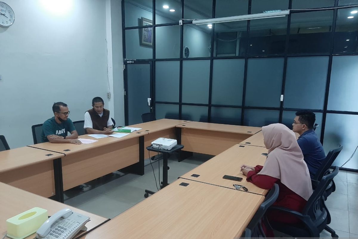 Kejari Padang memeriksa dua saksi kasus korupsi ekspor minyak goreng