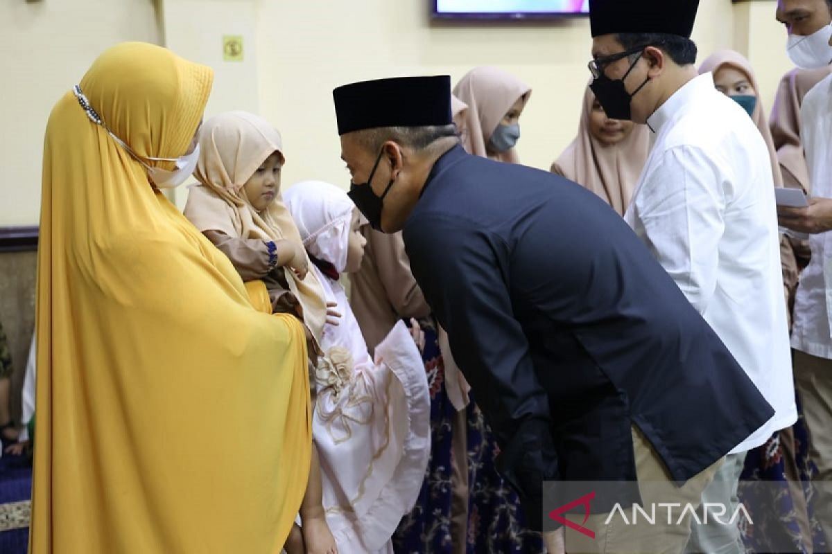 Karyawan PTPN V salurkan santunan Rp25 juta kepada anak yatim