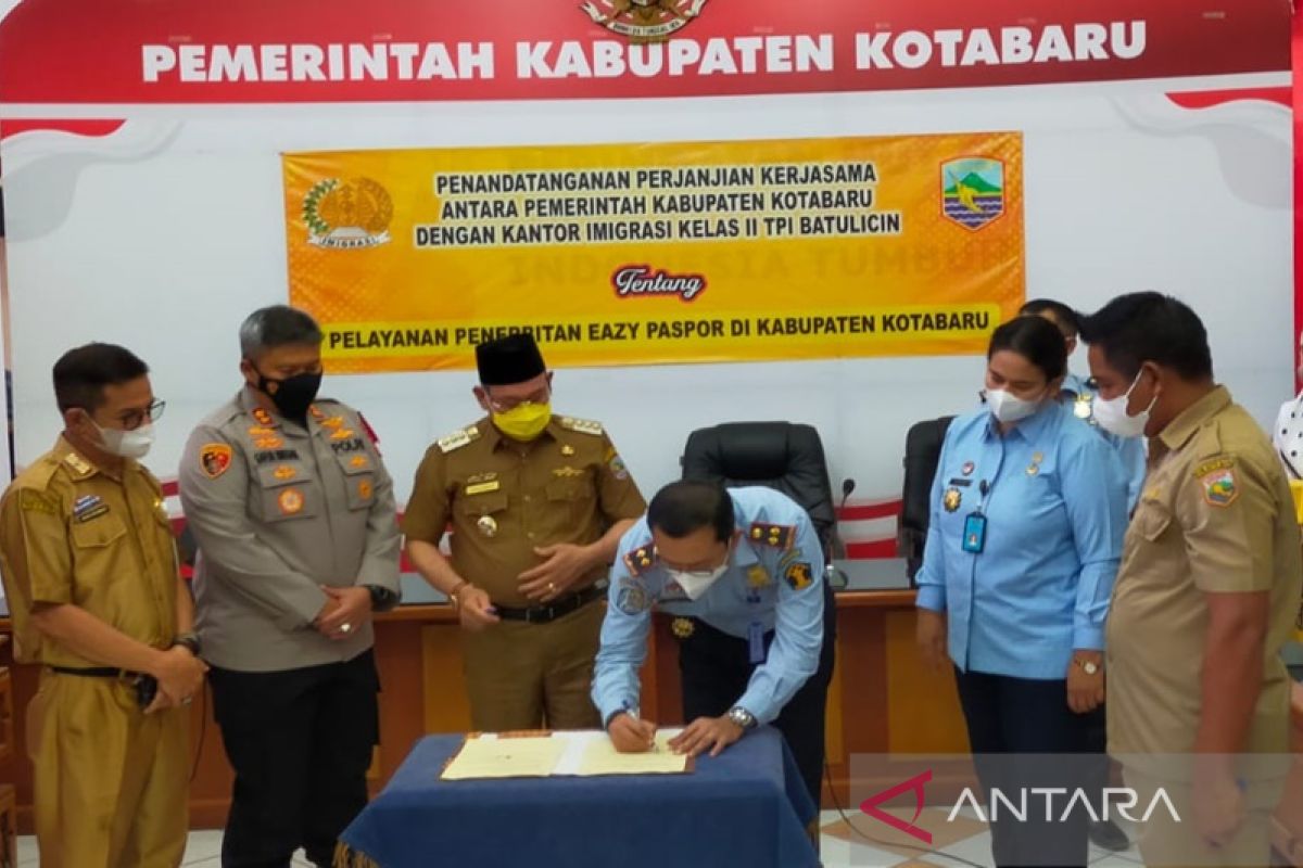 Kotabaru, Batulicin Immigration collaborate to open passport service