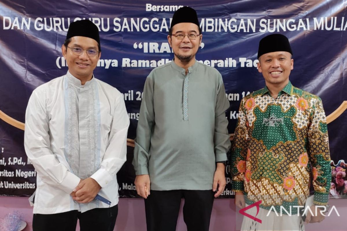 Gus Udin berikan motivasi soal pendidikan bagi diaspora di Malaysia