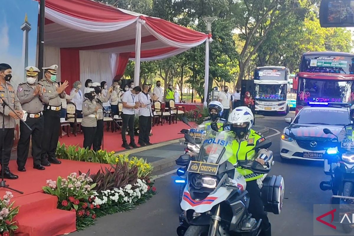 Polda Metro kembali berangkatkan 1.041 pemudik pada Mudik Gratis Polri