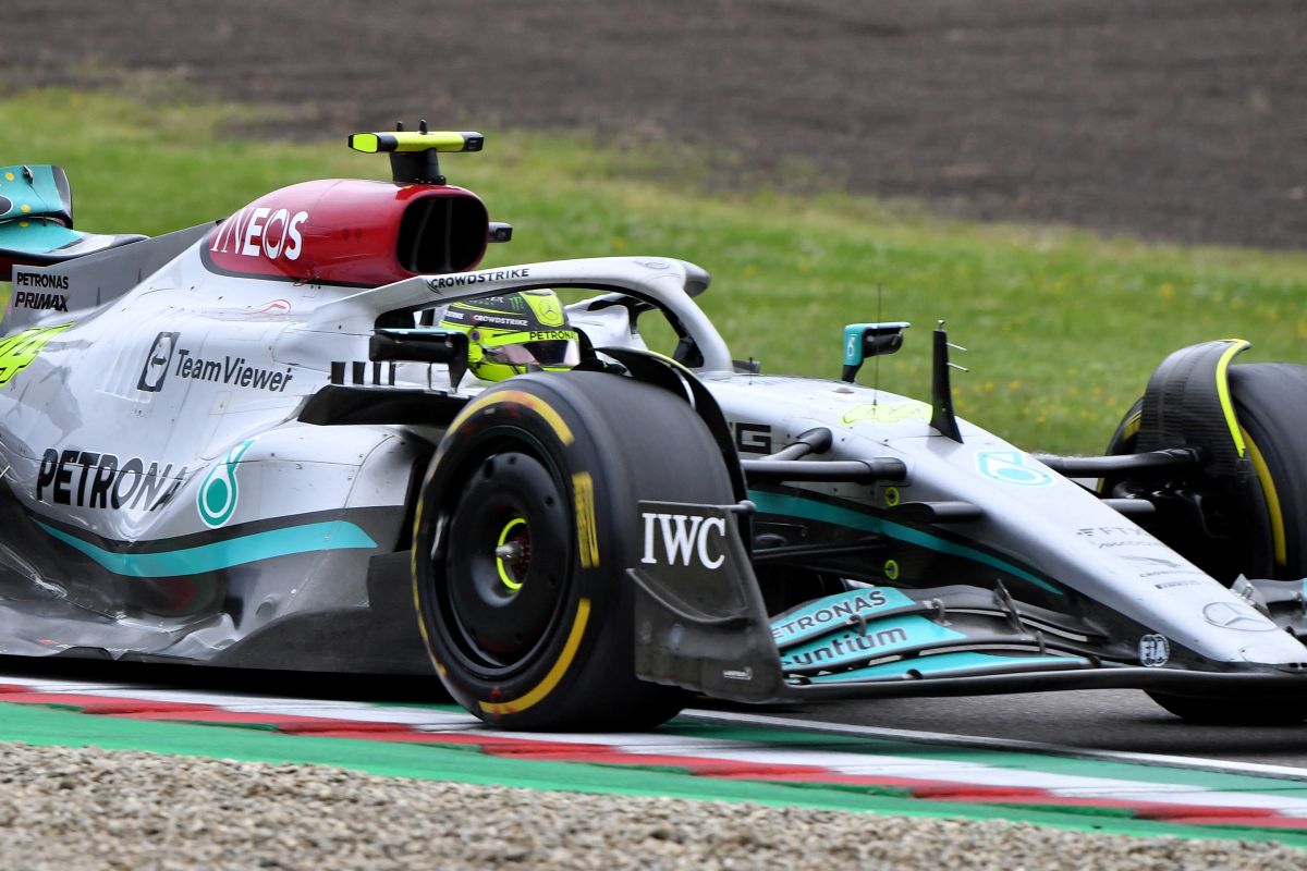 Bos Mercedes janji lindungi Hamilton  menyusul hasil buruk di Imola