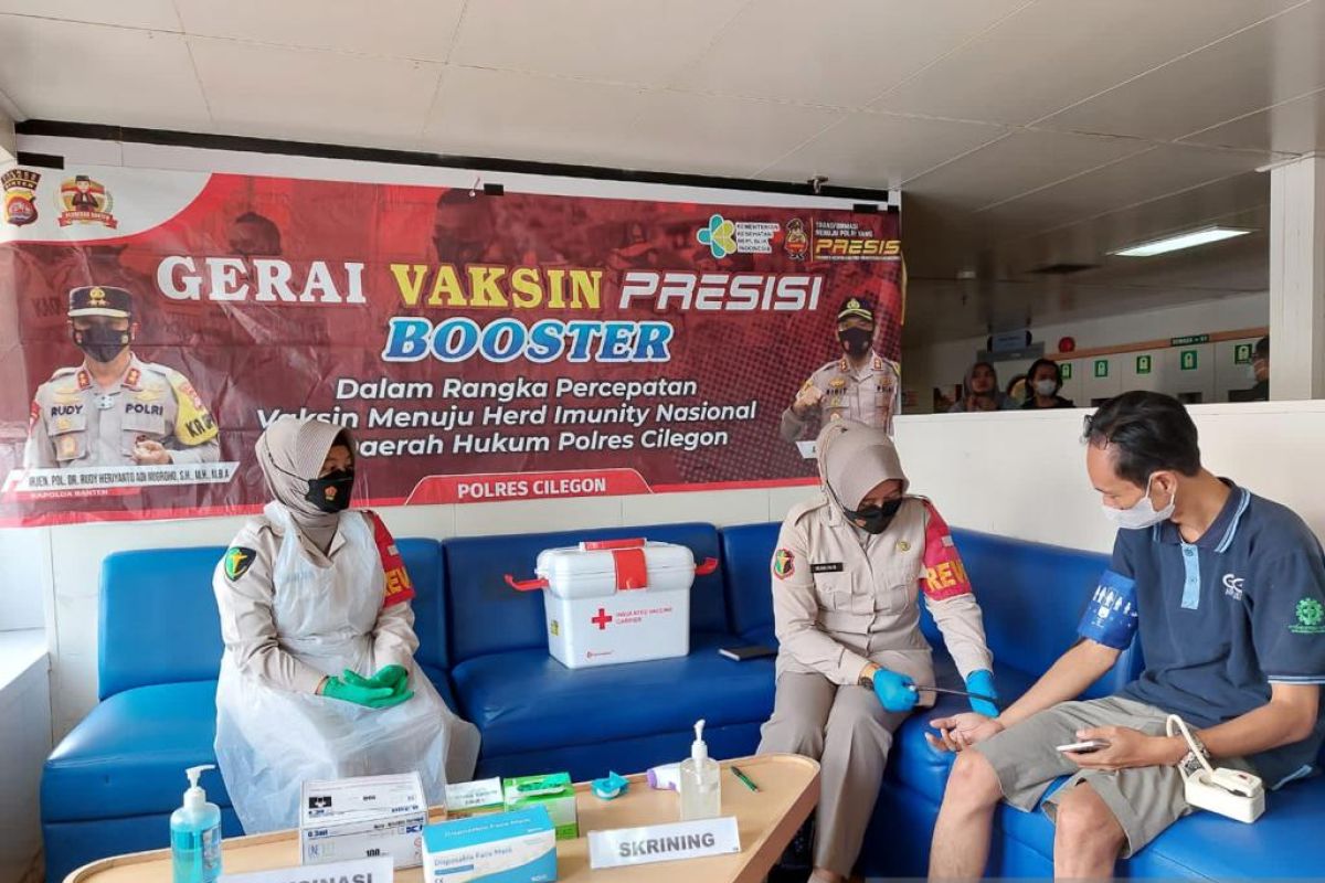 Terobosan Polda Banten-Polres Cilegon, Vaksin Booster pemudik di Kapal Feri