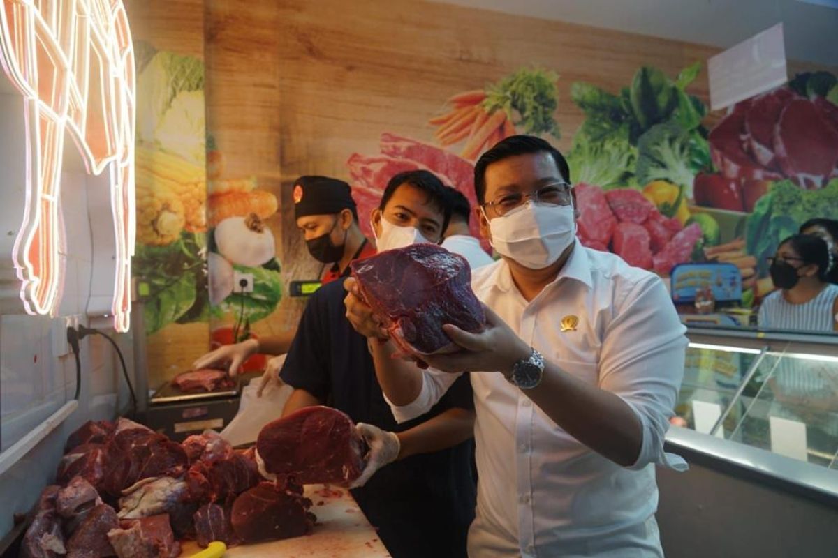 Daging beku disiapkan Badan Pangan Nasional untuk penyeimbang harga