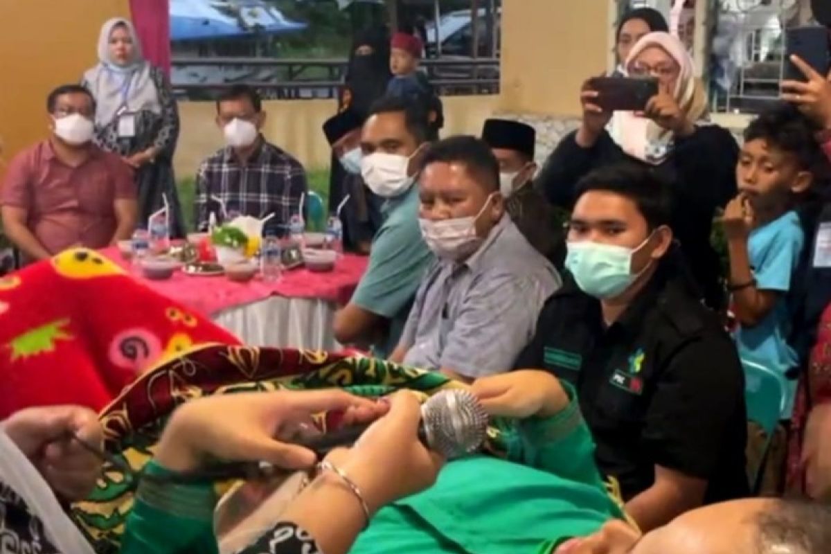 JR buka puasa dengan anak berkebutuhan khusus, bantu Rp 100 juta