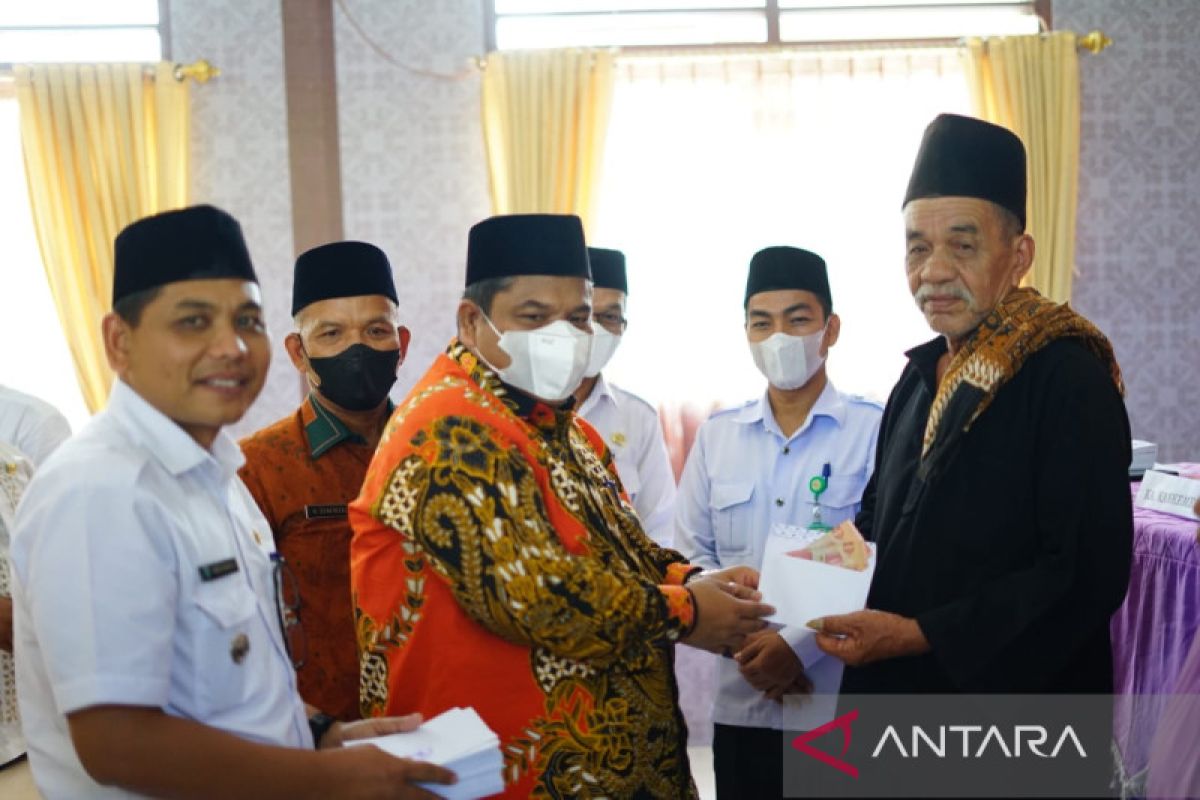 Baznas Padang Pariaman kumpulkan zakat fitrah 1443 hijriah Rp378 juta