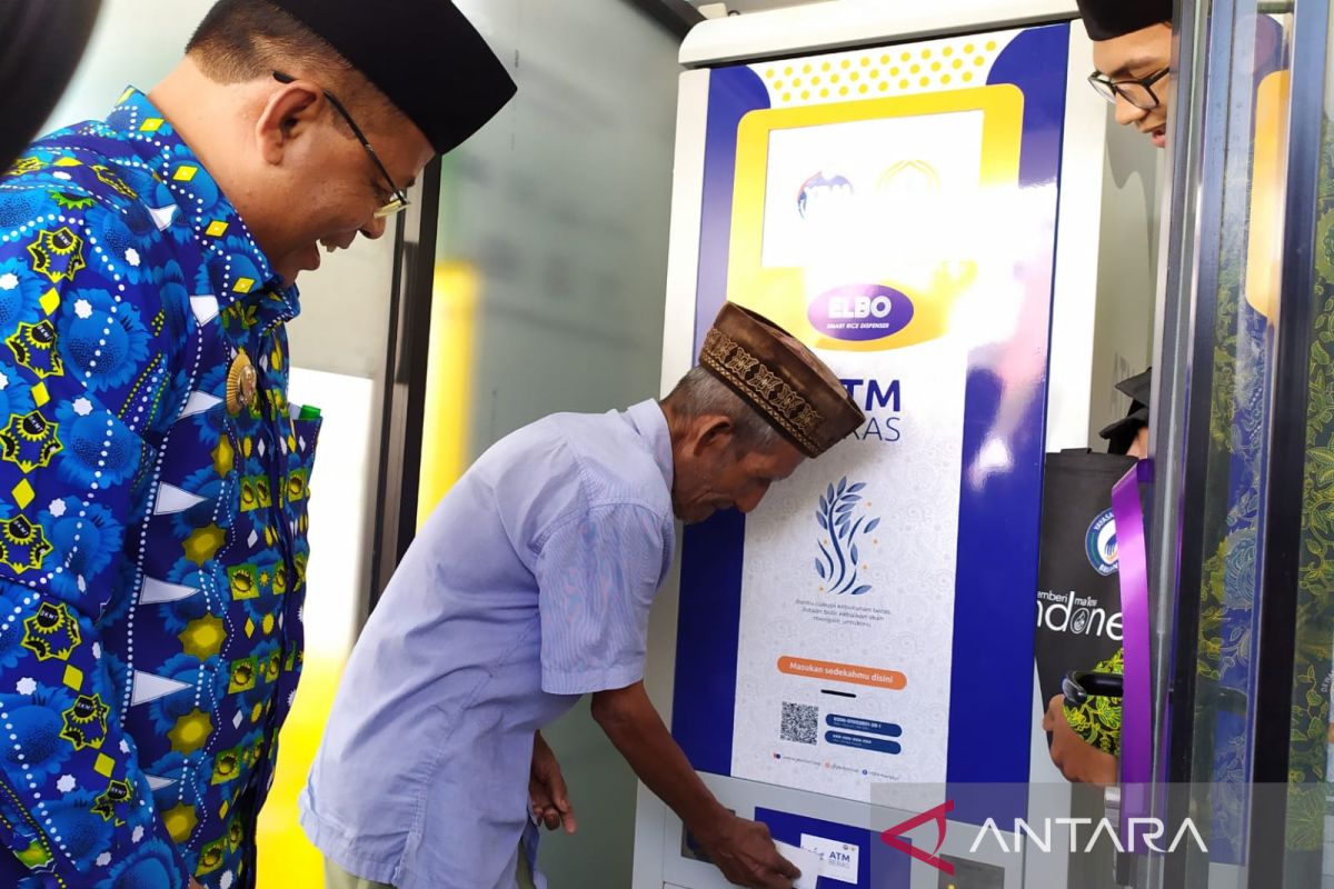Banda Aceh luncurkan ATM beras untuk warga kurang mampu di masjid
