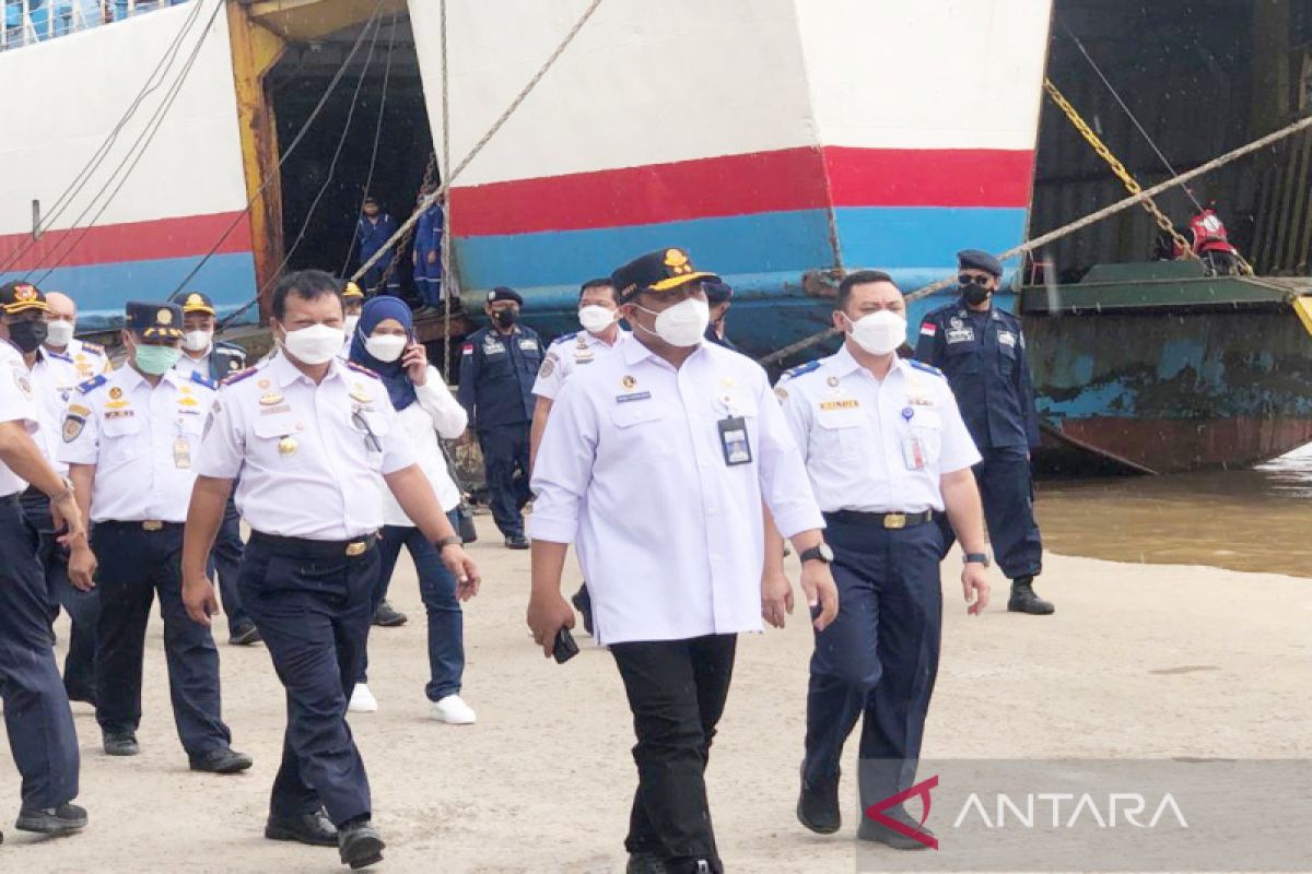 ARUS MUDIK - 6.647 pemudik tujuan Surabaya terangkut di Pelabuhan Trisakti Banjarmasin