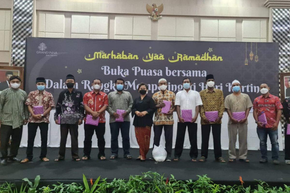 Grand Inna Malioboro gelar buka puasa bersama pengemudi becak