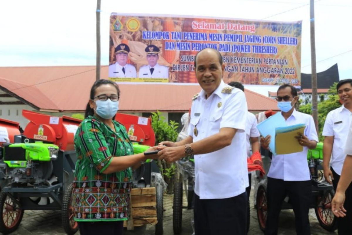 Pemkab Samosir beri bantuan alsintan kepada kelompok tani