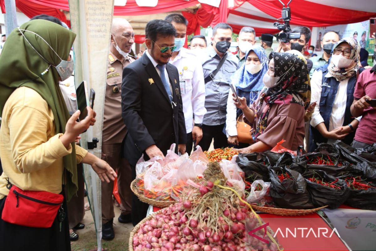 Mentan apresiasi Karantina Pertanian Makassar gelar Pasar Tani