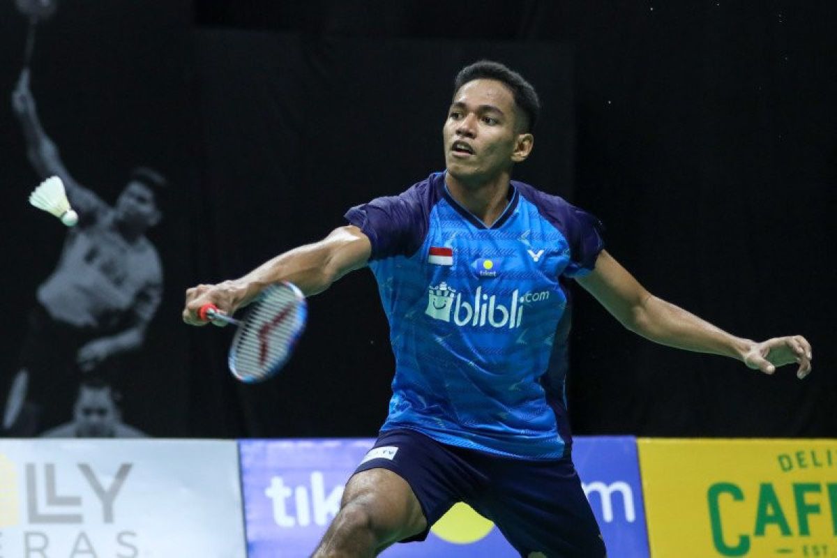 Gemilang, Chico hempaskan Momota, Komang Dewi kalahkan China