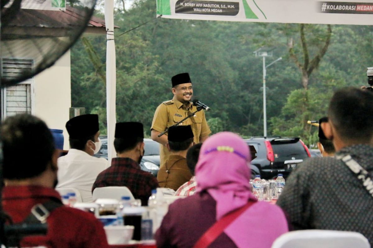 Tingkatkan kebersamaan, BobbyNasution buka puasa bersama jurnalis