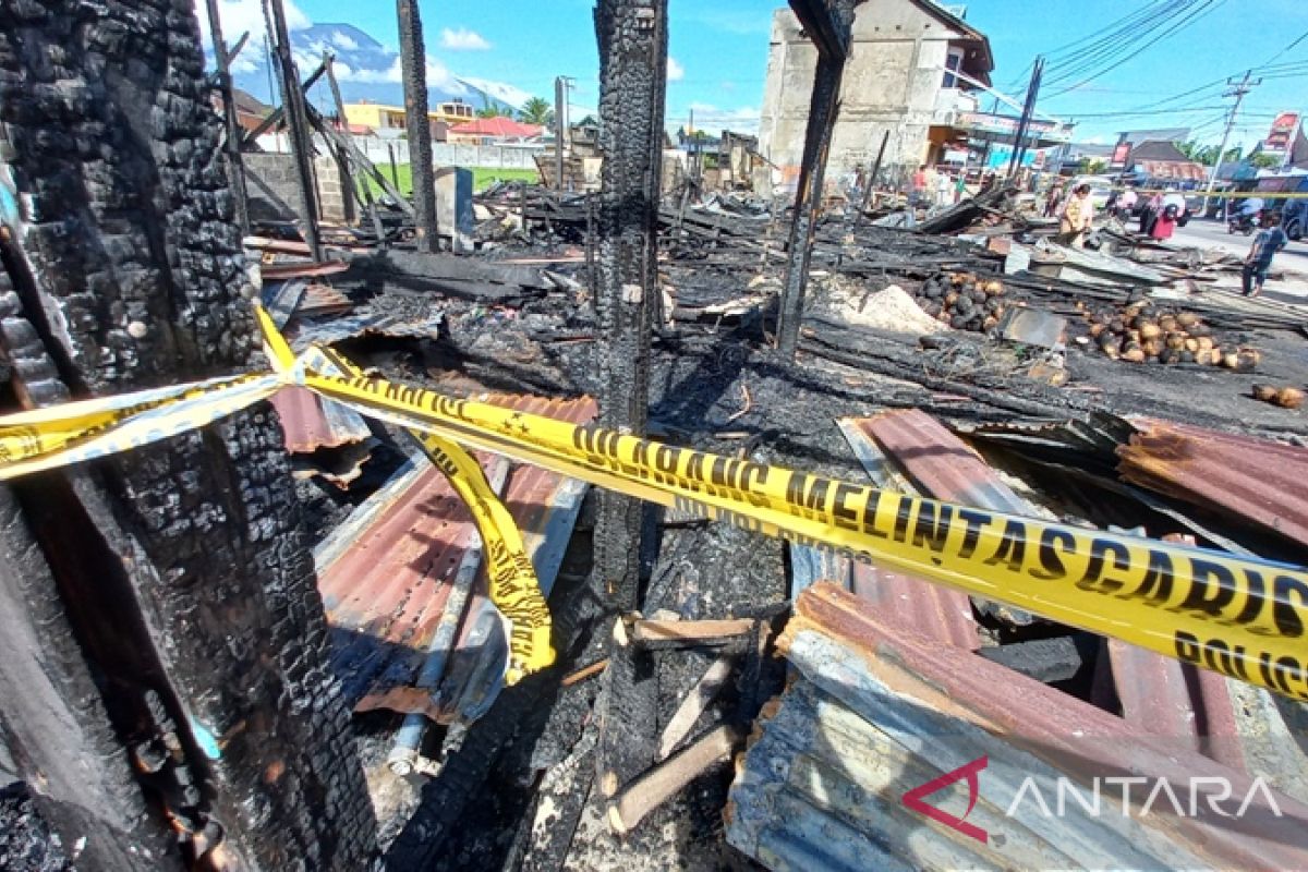 Tujuh petak ruko terbakar di Agam, Sumatera Barat