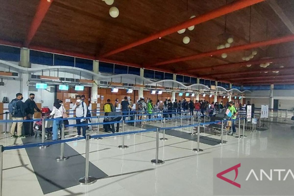 Aktivitas penumpang mudik lebaran di Bandara Pattimura meningkat, begini penjelasannya