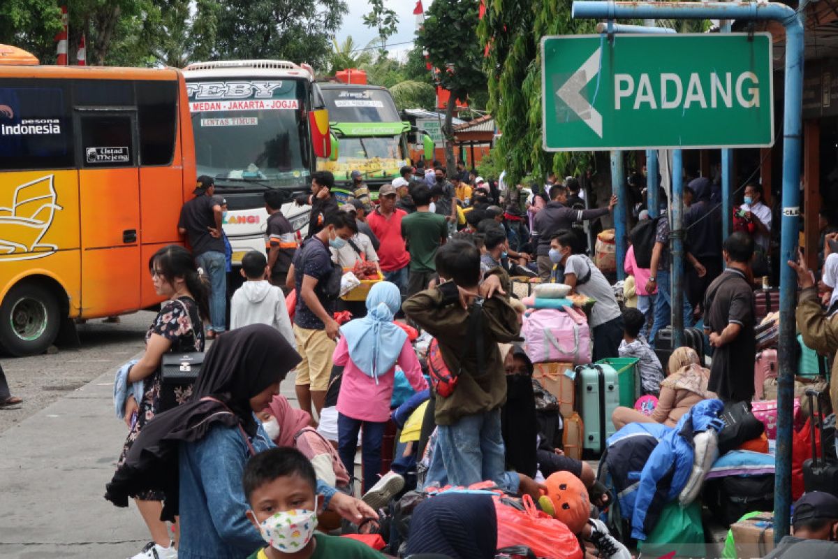 Penumpang diprediksi kembali melonjak di Terminal Kalideres pada H-4