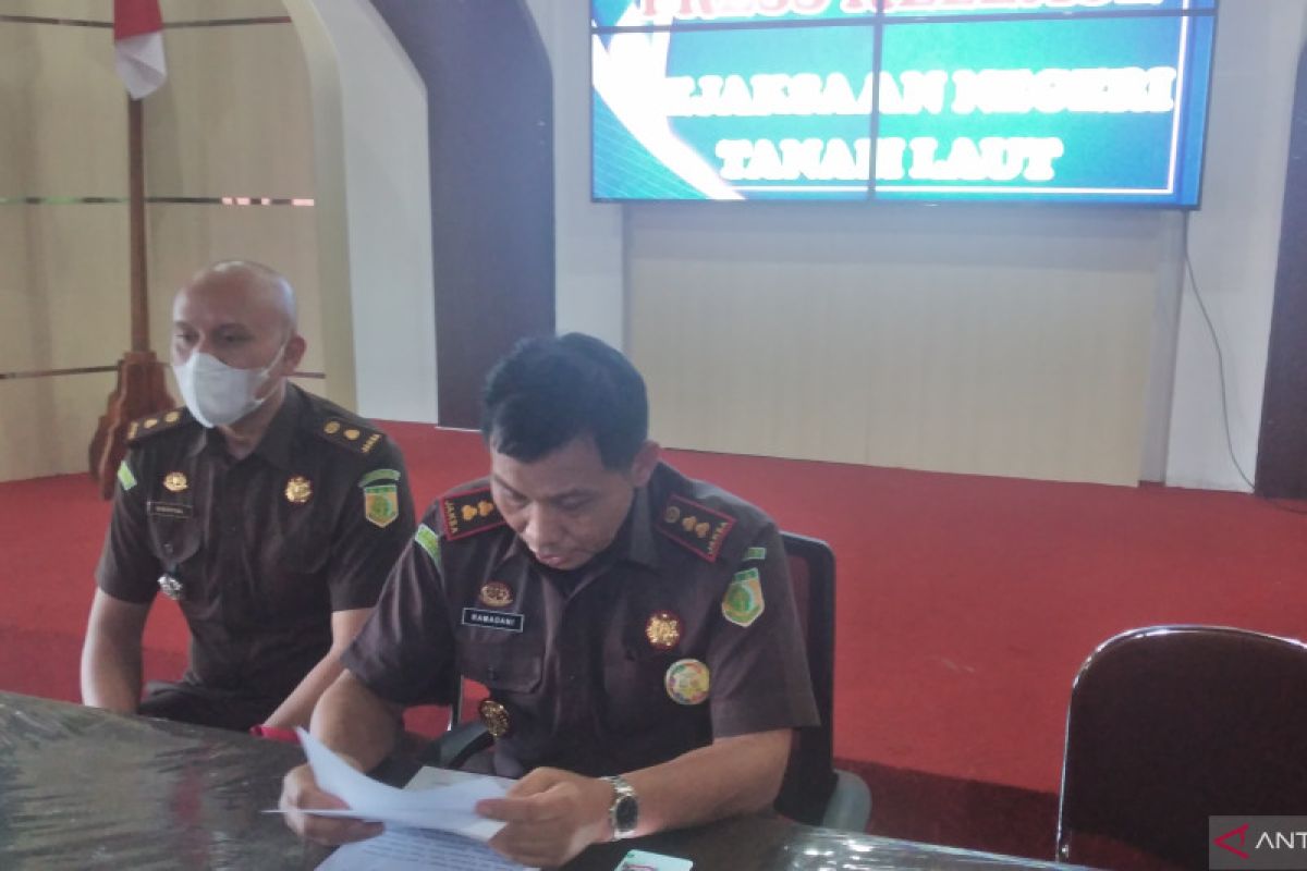 Kasus pencurian kelapa sawit melibatkan mantan anggota dewan memasuki persidangan