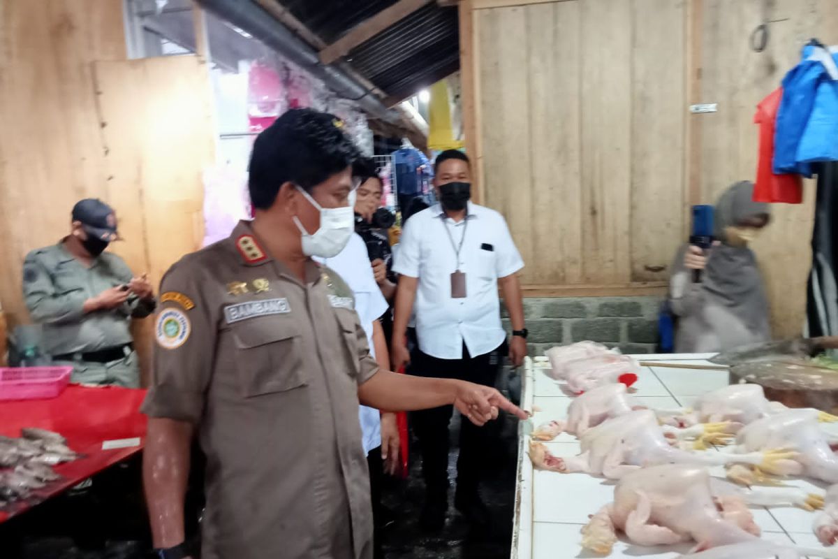 Turun lapangan, Kementan pastikan ketersediaan bahan pangan di Sulut