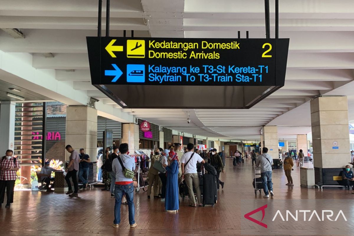 Arus mudik -  Bandara Soetta kembali meningkat pada H-4